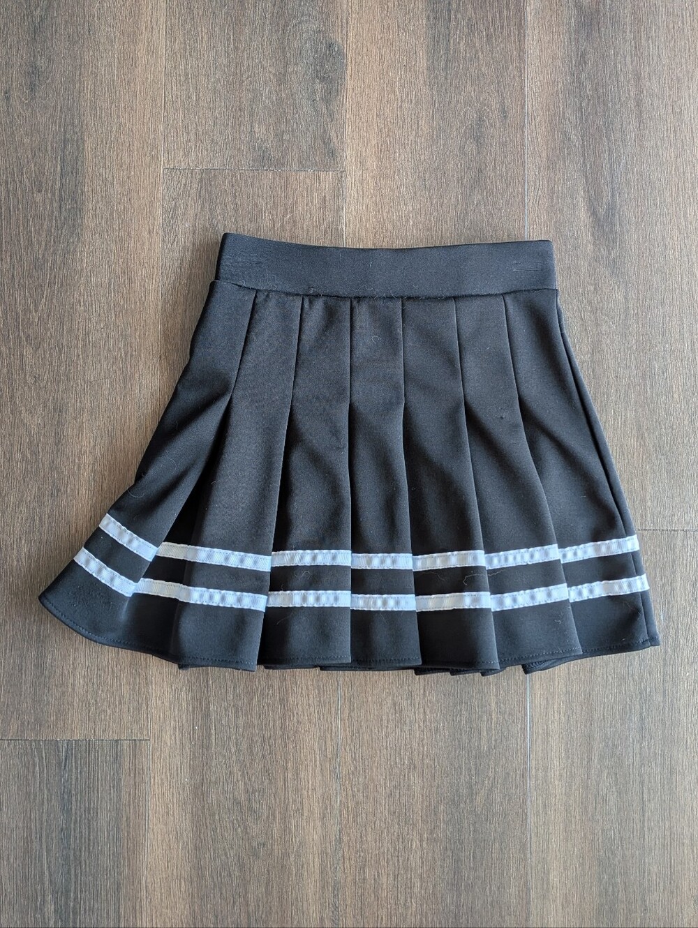Spirit Halloween sz. S black cheerleader skirt